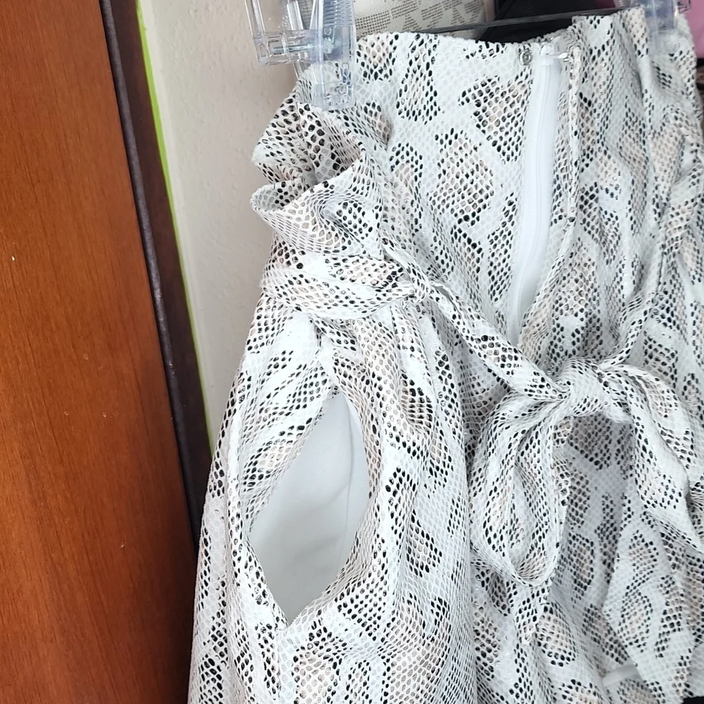 Short - Picture 4 of 7